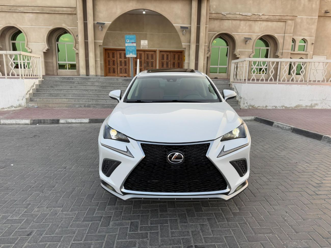 Lexus NX300 Lexus Nx300 2019 sunroof