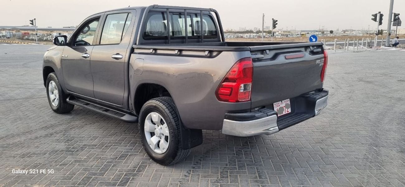 Toyota Hilux DLS 2.4L
