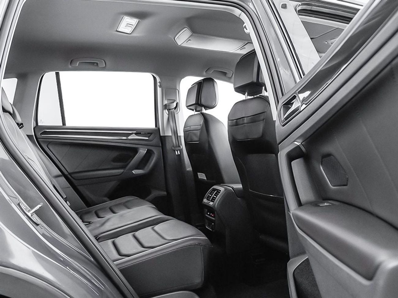 Volkswagen Tiguan 2021 Volkswagen Tiguan SEL