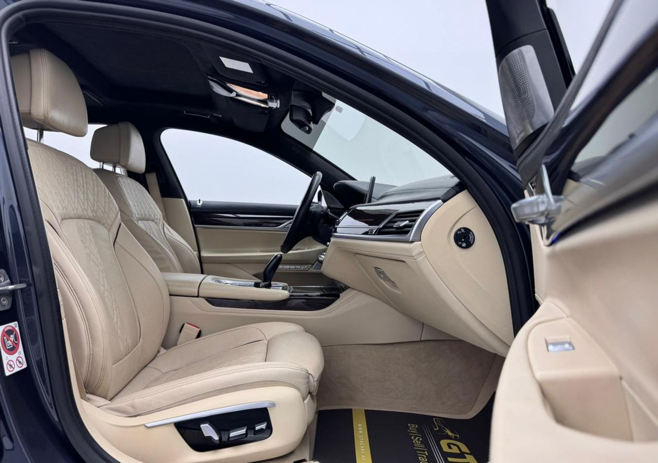 بي أم دبليو 750Li xDrive 4.4L (523 HP) 2016 BMW 750Li xDrive, Full Service History, Excellent Condition, GCC