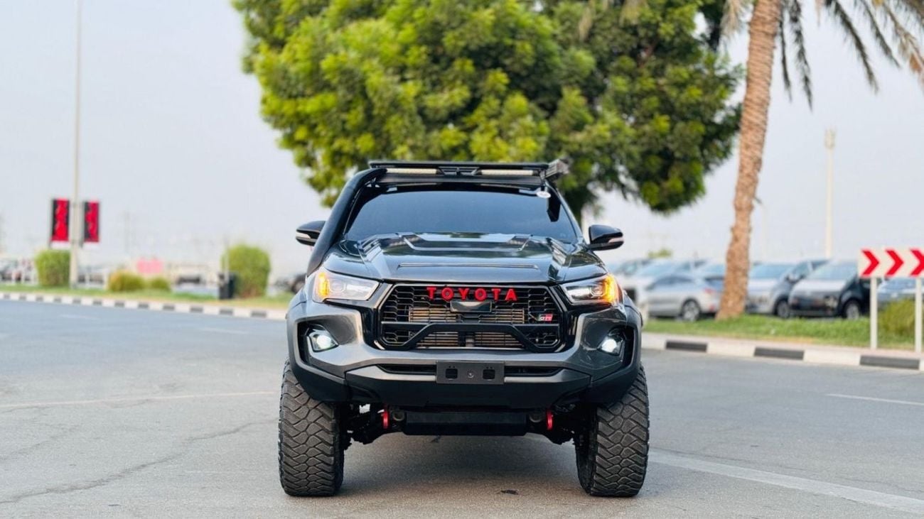 تويوتا هيلوكس -