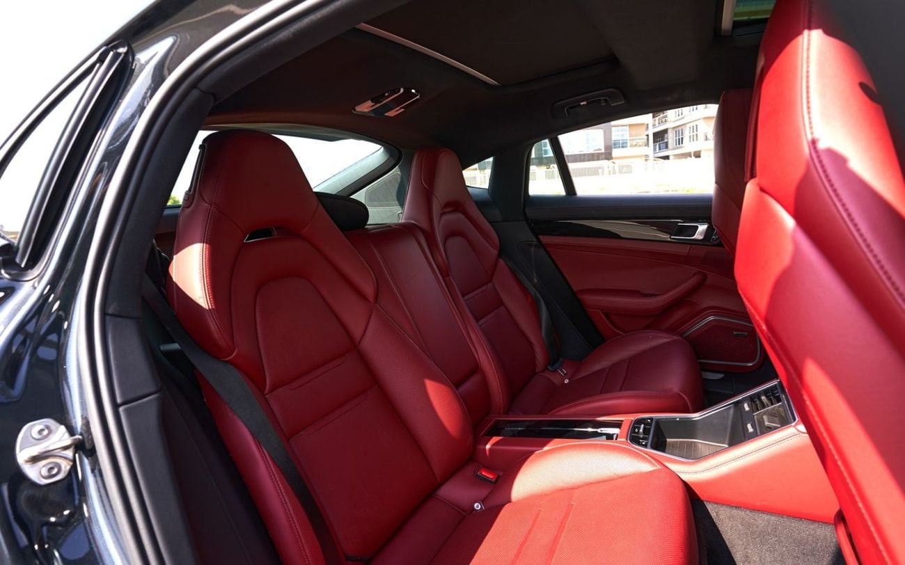 بورش باناميرا Porsche Panamera 2020