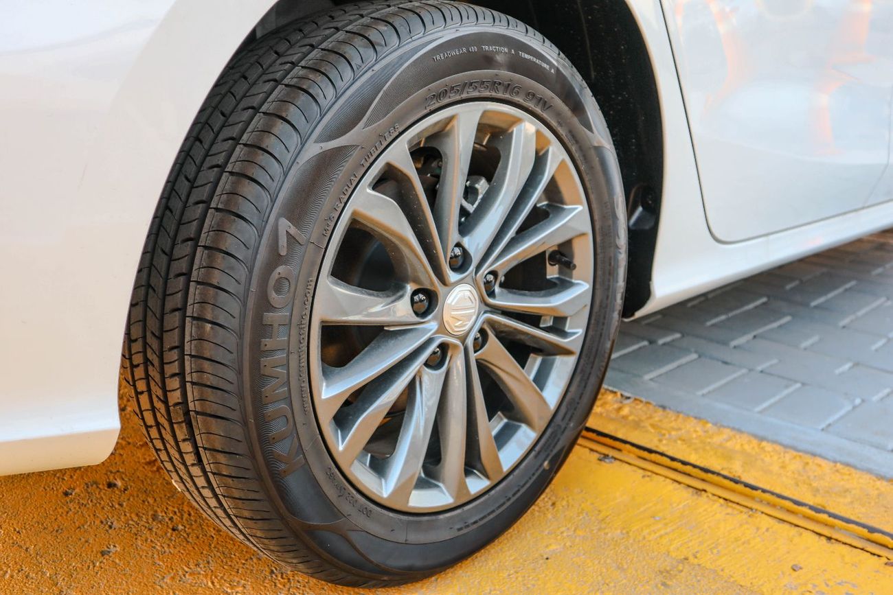 أم جي 5 MG 5 – 1.5L 180 DVVT – Full Option – 2025 Model