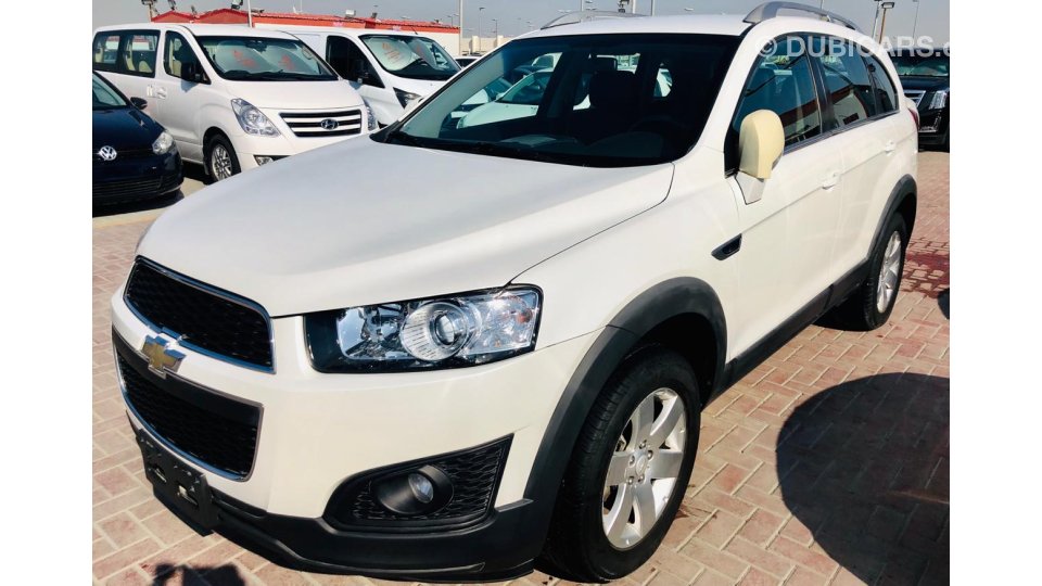 Chevrolet Captiva - 7 seater - GCC specs - 4 cylinder for sale: AED ...