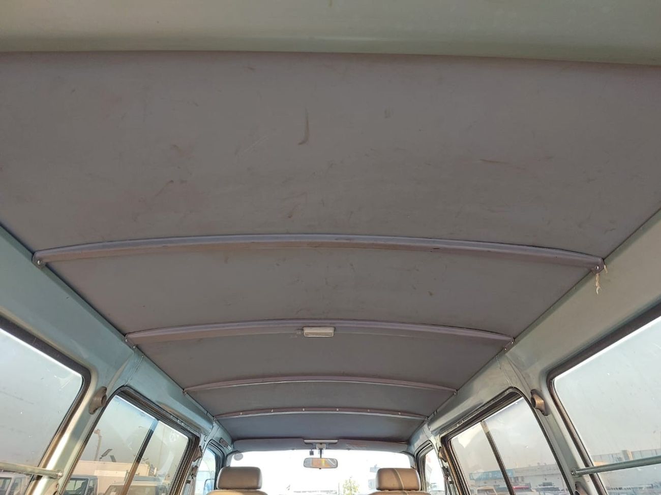 Toyota Hiace TOYOTA HIACE VAN RHD 2001 MODEL 2.0 L PETROL MANUAL(PM04631)