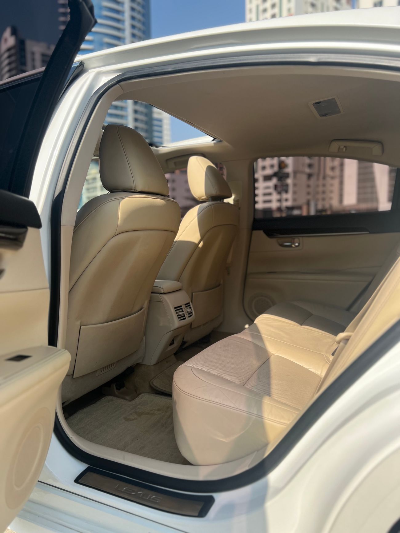 لكزس ES300h Hybrid 2.5L