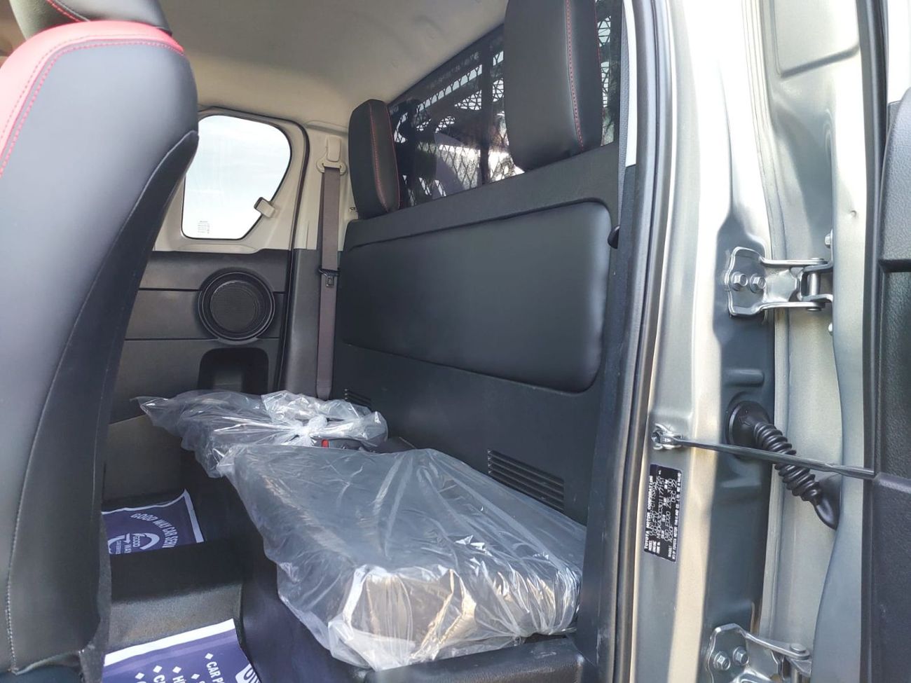 تويوتا هيلوكس TOYOTA HILUX PICKUP RHD 2022 MODEL 2.8 L DIESEL AUTOMATIC(PM77151)