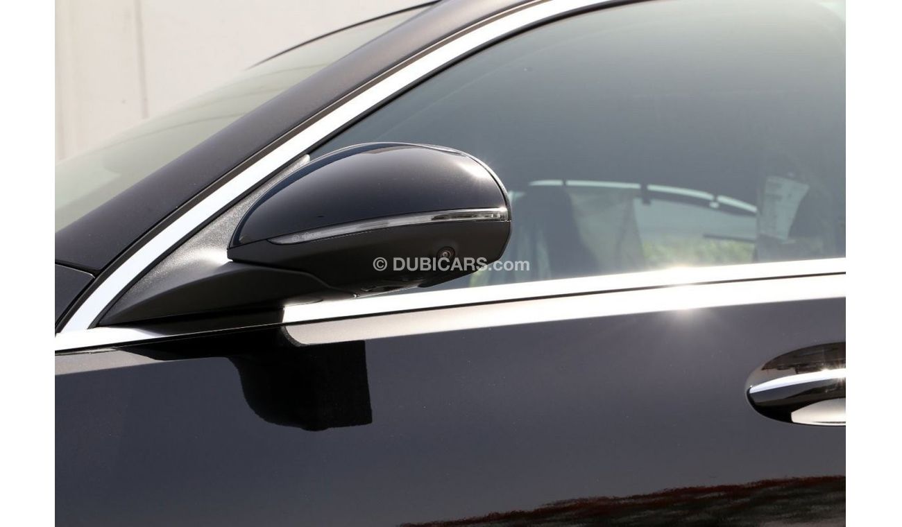 Mercedes-Benz C 200 GCC Night Package with Warranty.Local Registration + 5%