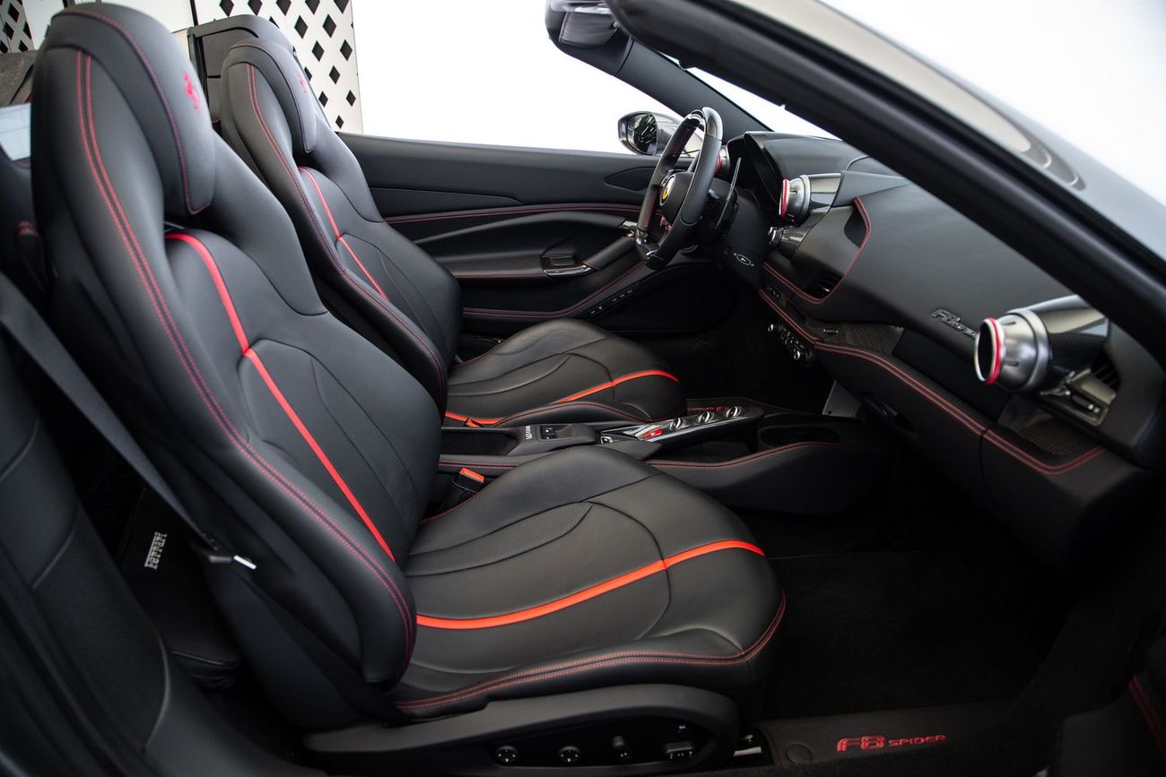 Ferrari F8 Spider 3.9T V8
