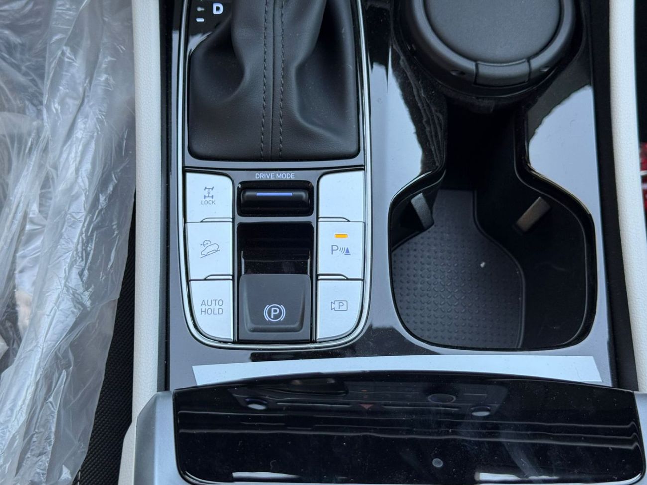 هيونداي توسون 2.0L COMFORT 4WD A/T