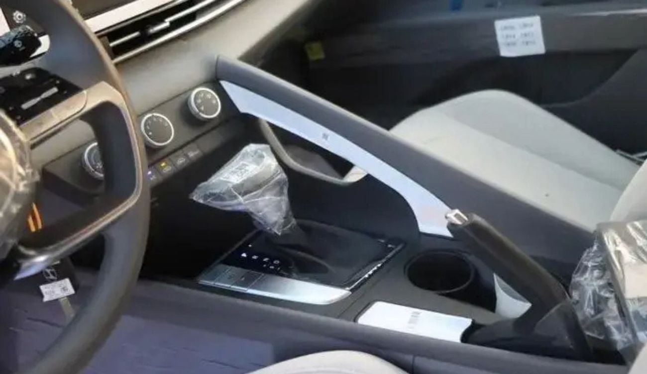 Hyundai Elantra 1.6L PETROL 2024 GCC