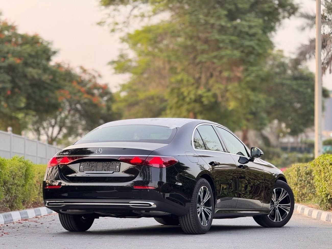 Mercedes-Benz E300 E 300 AMG LINE 2026