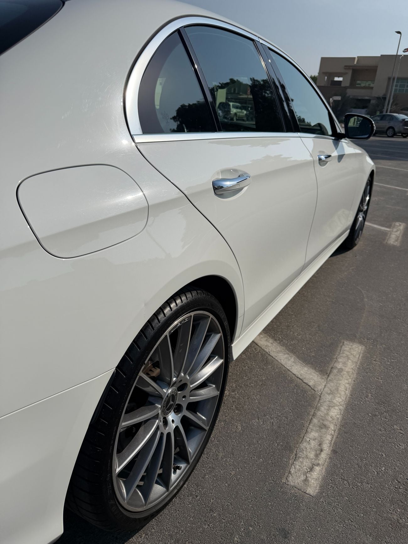 مرسيدس بنز E300 AMG