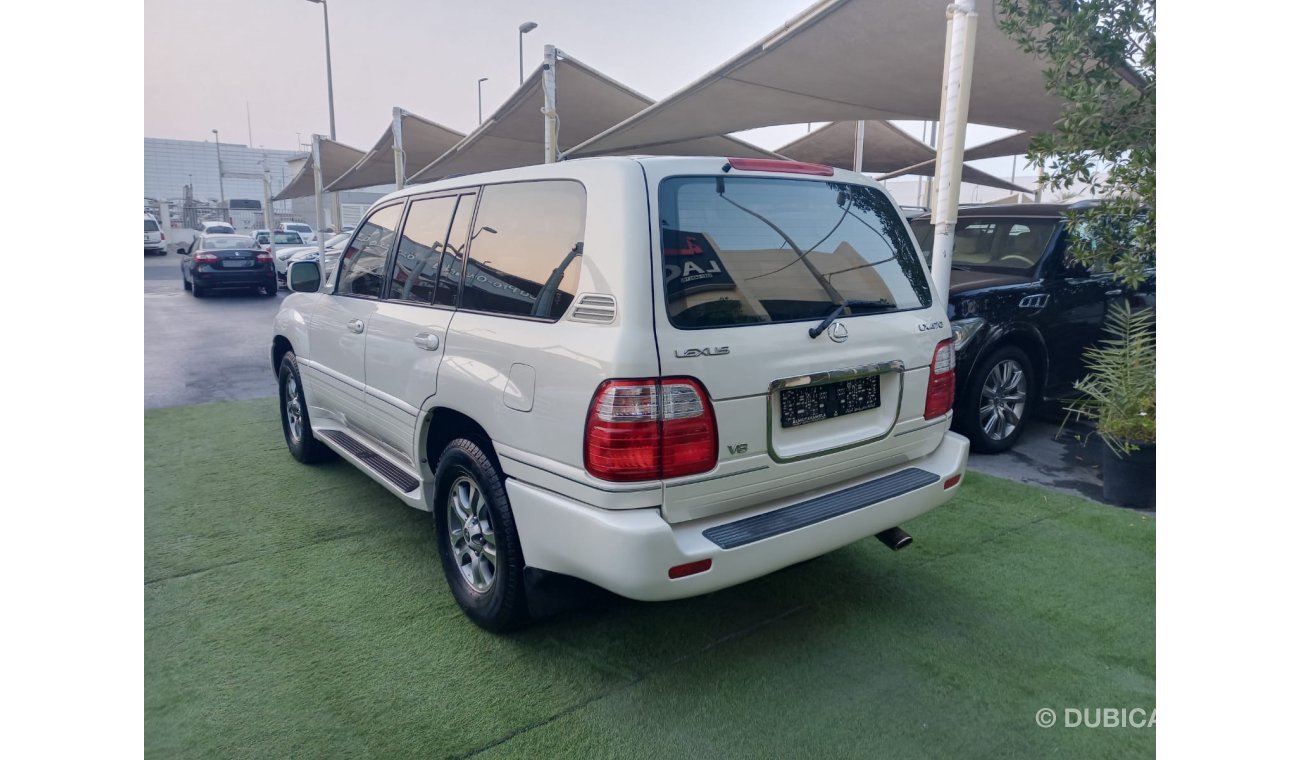 Lexus LX 470 Imported from Japan, model 2001, leather hatch, cruise control, in excellent condition, you do not n