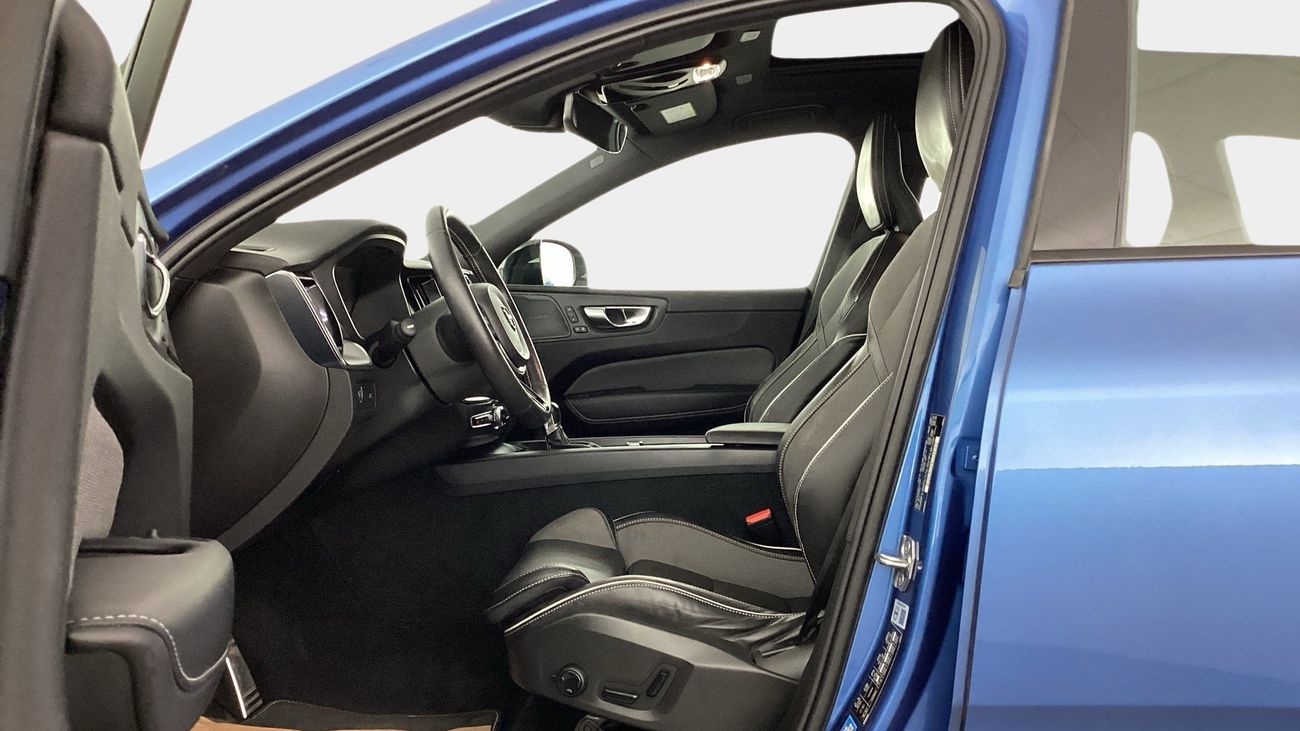 Volvo XC60 R DESIGN | Guaranteed Warranty | 0 Down Payment
