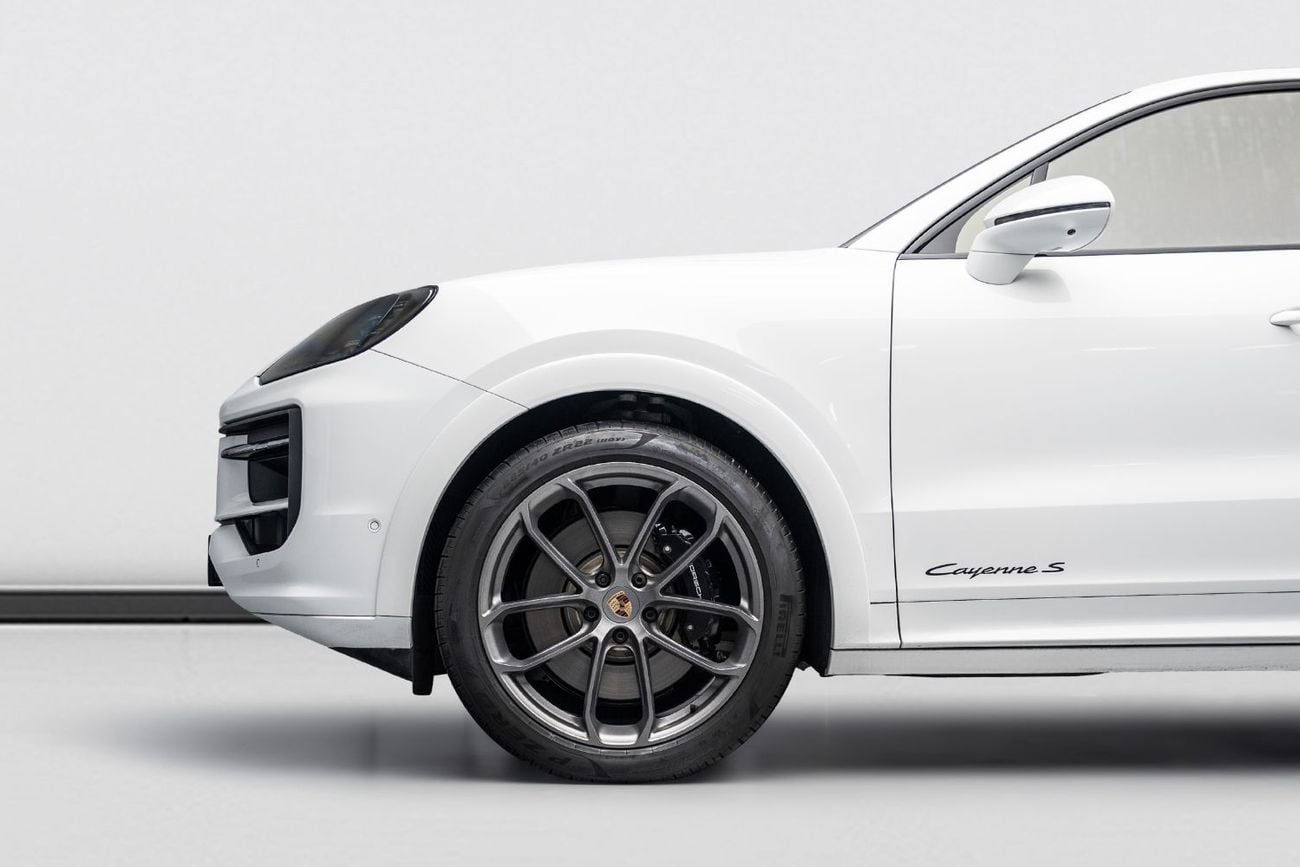 Porsche Cayenne BUY NOW, PAY 2027 | THE BLACKLINE STANDARD | Lightweight Package, 2030 Porsche Warranty & Service