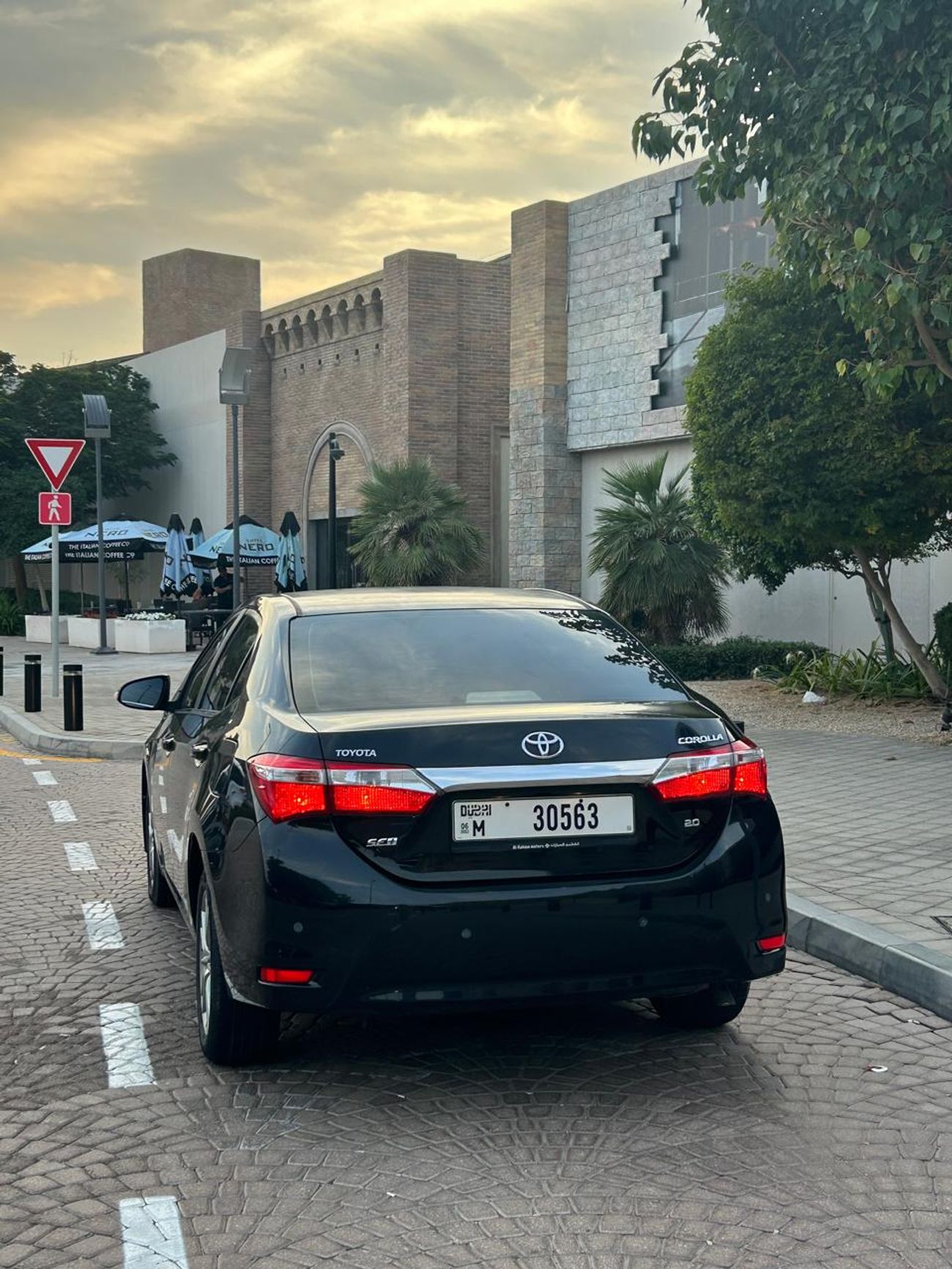 تويوتا كورولا SE+ TRD 2.0L