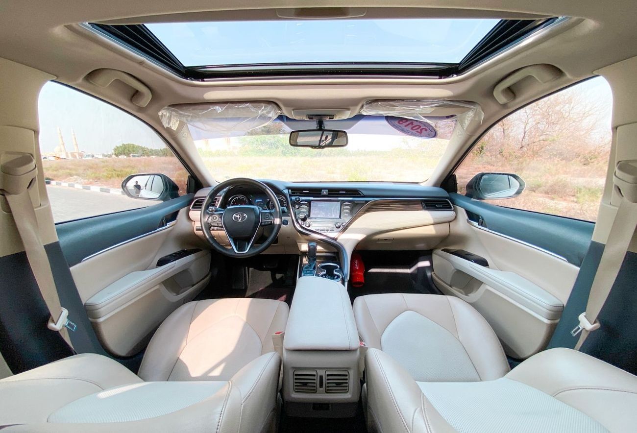 تويوتا كامري SE+ 2.5L Toyota Camry 2019 GCC full option v6 original paint without accidents in excellent conditio