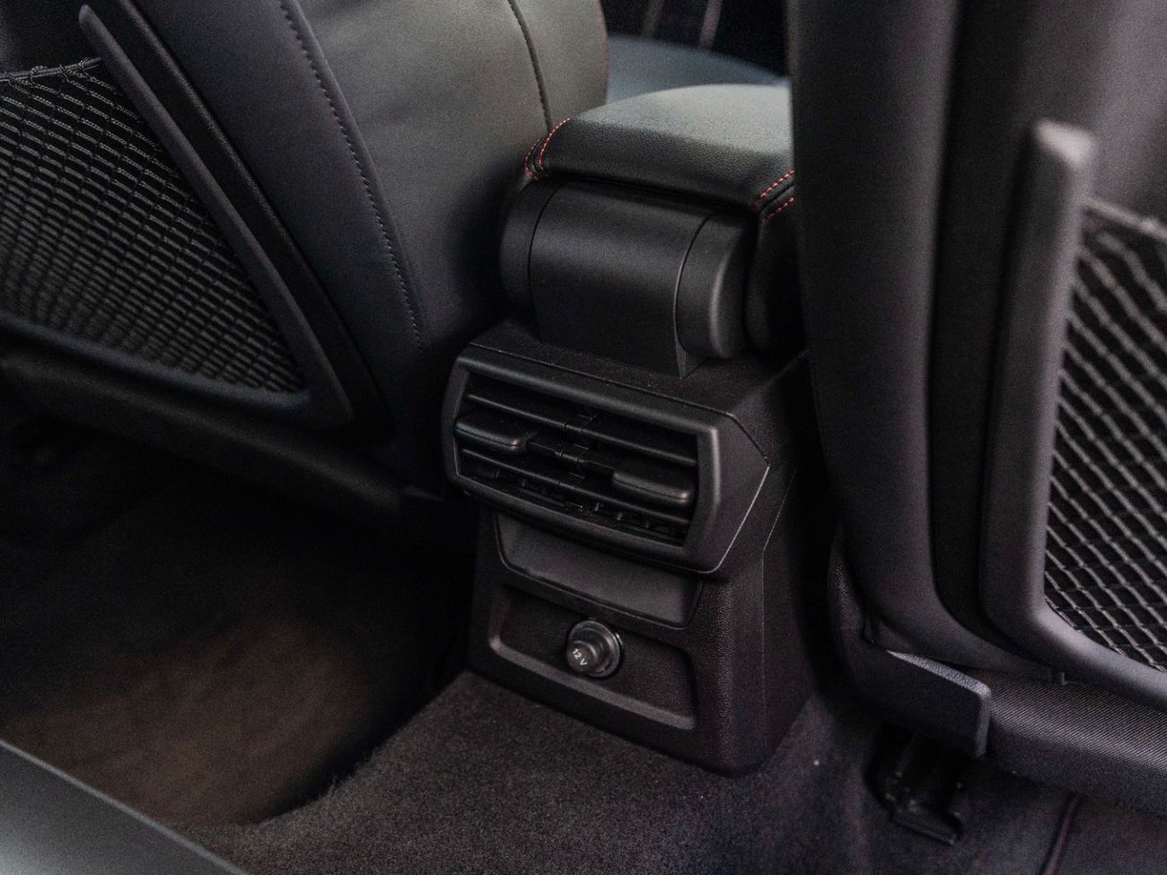 أودي RS3 TFSI quattro 2.5L Sportback