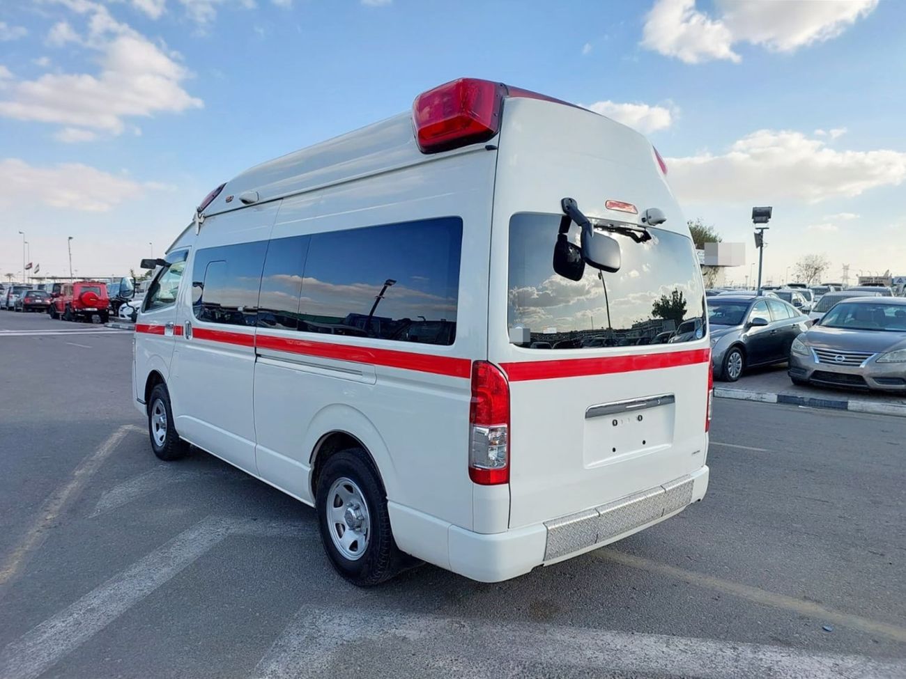 Toyota Hiace TOYOTA HIACE VAN RIGHT HAND DRIVE(PM14734)