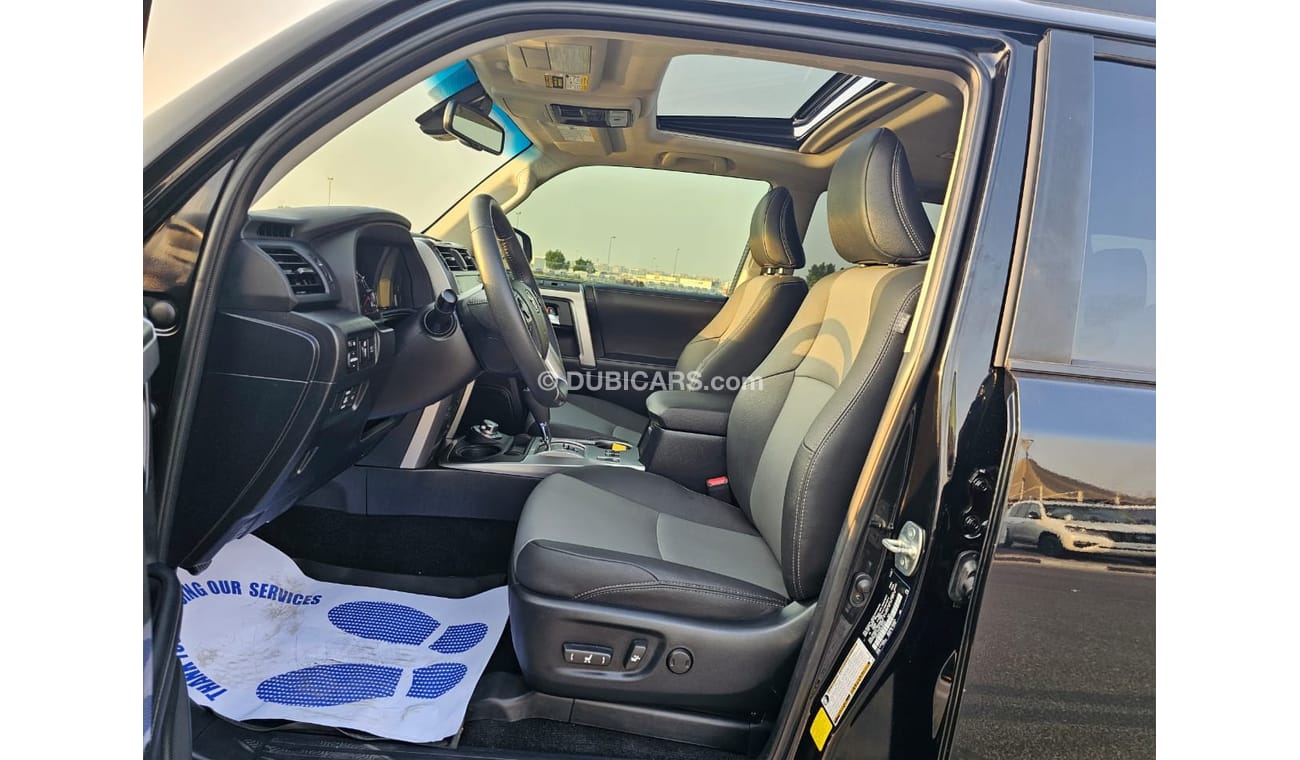 Toyota 4Runner 2022  Toyota 4RUNNER SR5 full option sunroof, 4x4 and 360 cameras