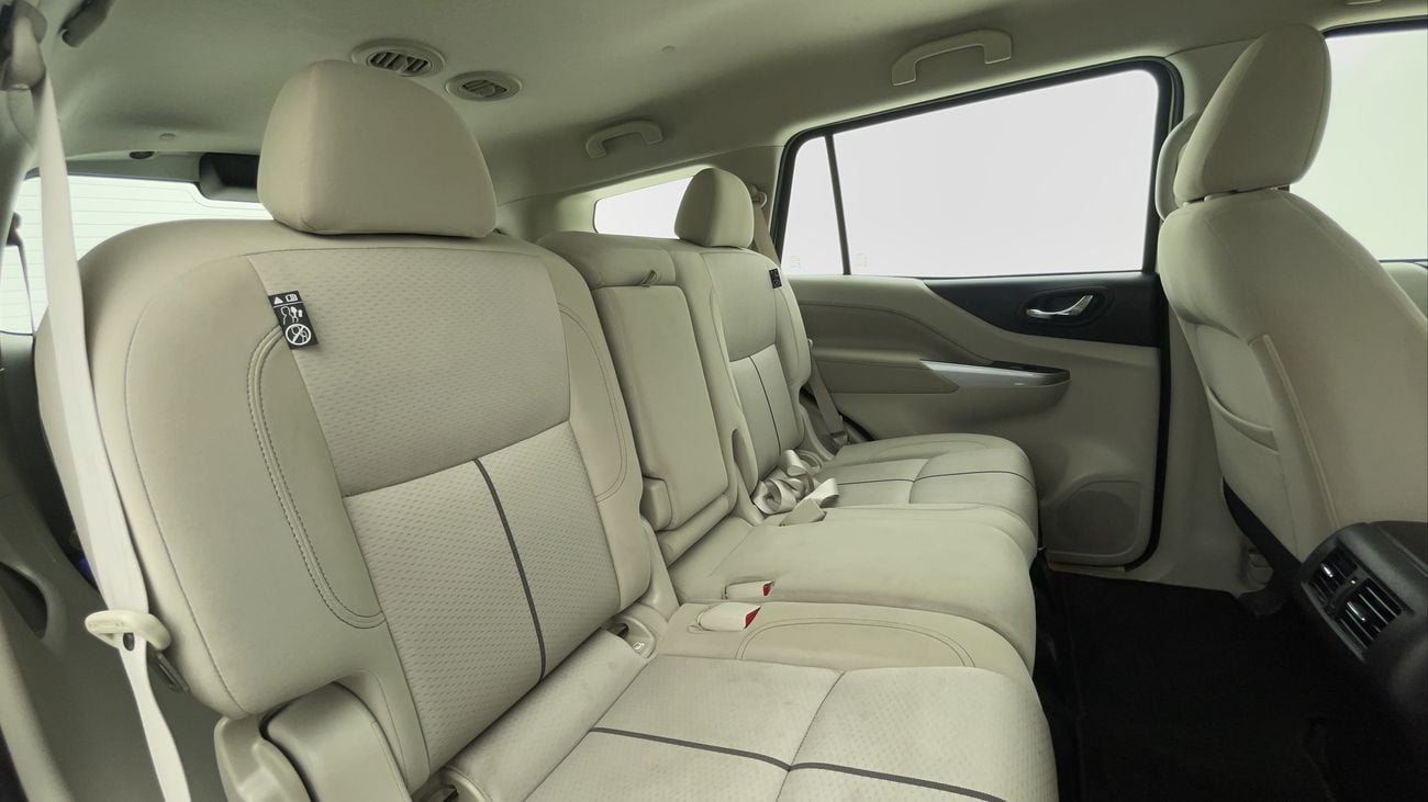 نيسان إكستيرا TITANIUM 2.5 | بدون دفعة مقدمة | اختبار قيادة مجاني للمنزل