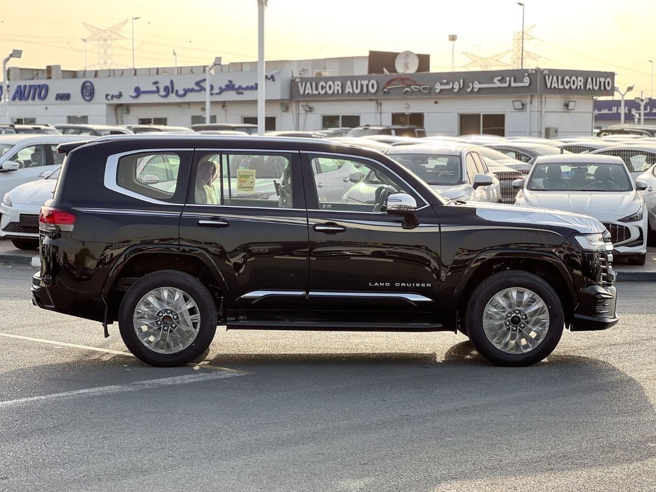 تويوتا لاند كروزر EXPORT ONLY - 2026 LC300 VX 4.0L (Highest Spec - Oman)