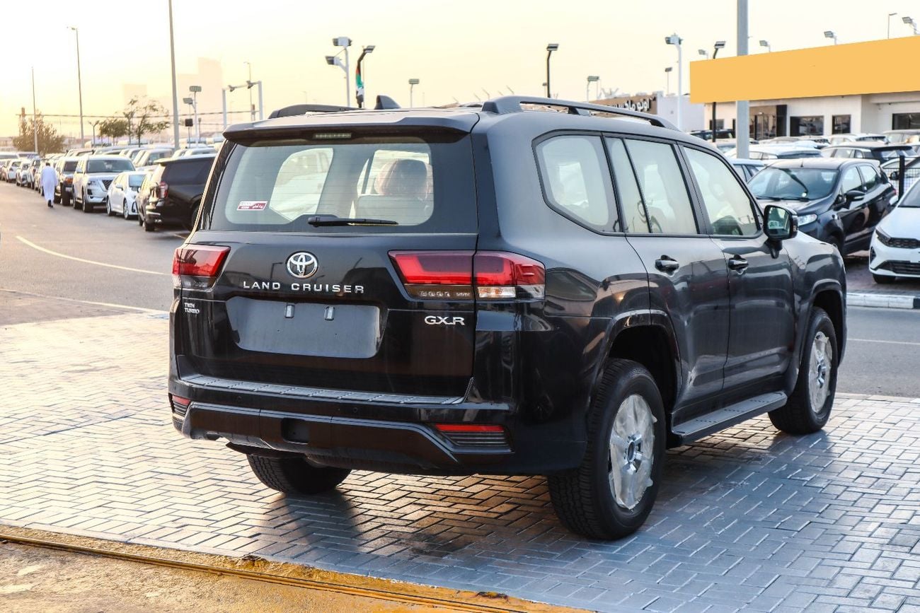 تويوتا لاند كروزر Toyota Land Cruiser GXR 3.5L 2026 4WD SUV (L2, Black exterior, Beige interior):