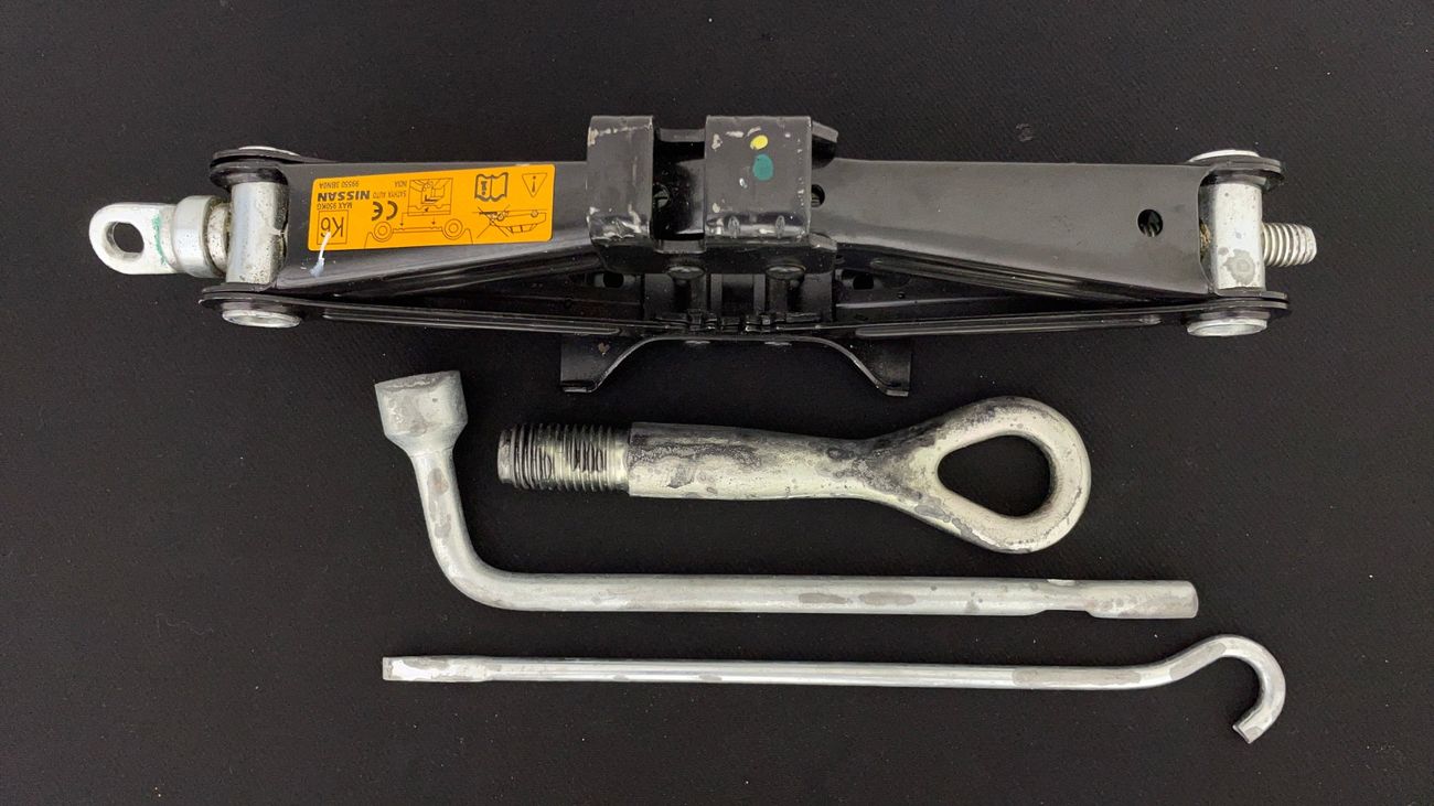 نيسان صني SV 1.5 | بدون دفعة مقدمة | اختبار القيادة في المنزل