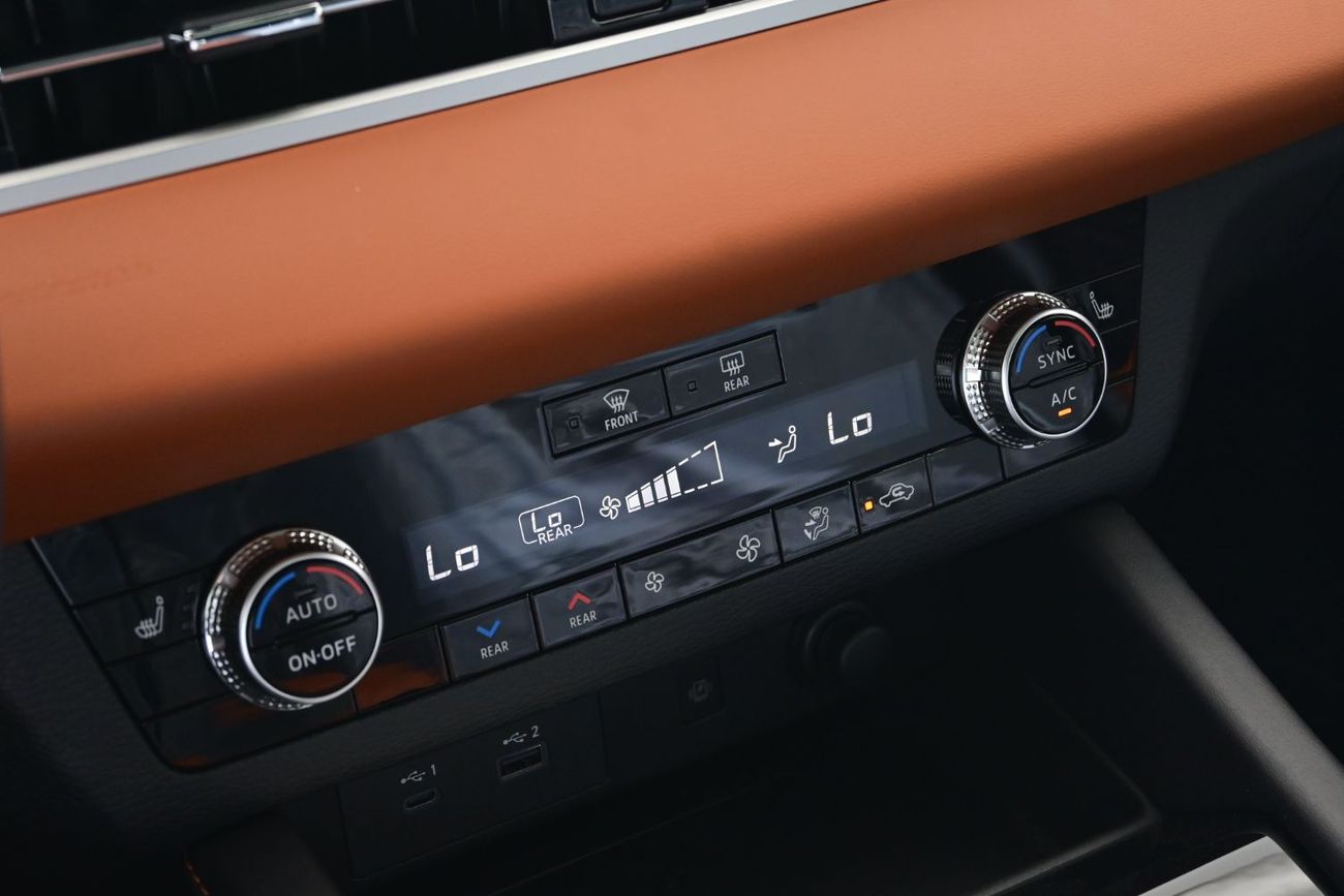 ميتسوبيشي آوتلاندر Mitsubishi Outlander P-Line 2.5L Petrol 4WD, Model 2025, Color Black