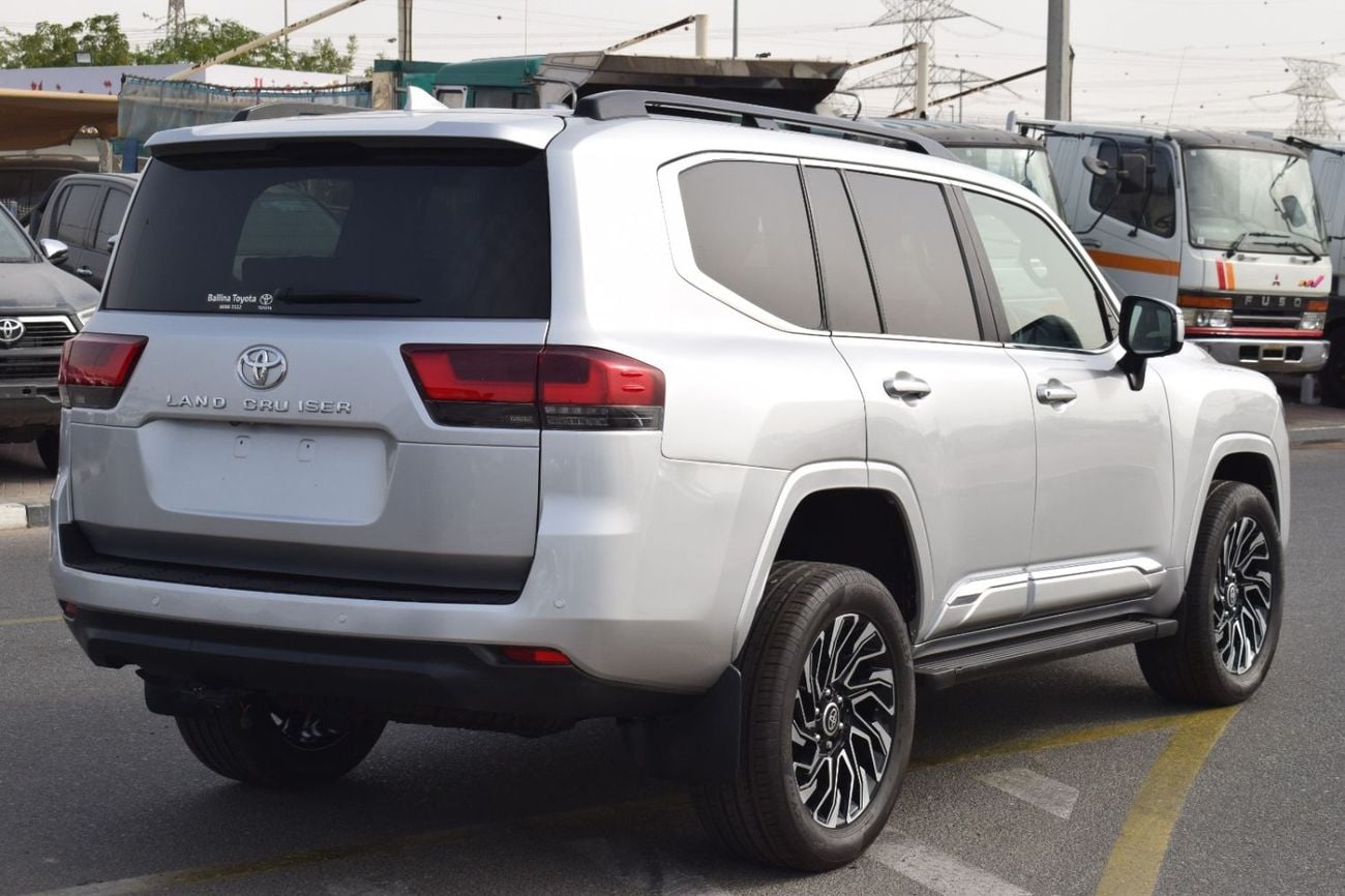Toyota Land Cruiser Toyota landcruise 2022MODEL VXR 3.3 Twin turbo Diesel engine Full option Colour sliver push start Tr