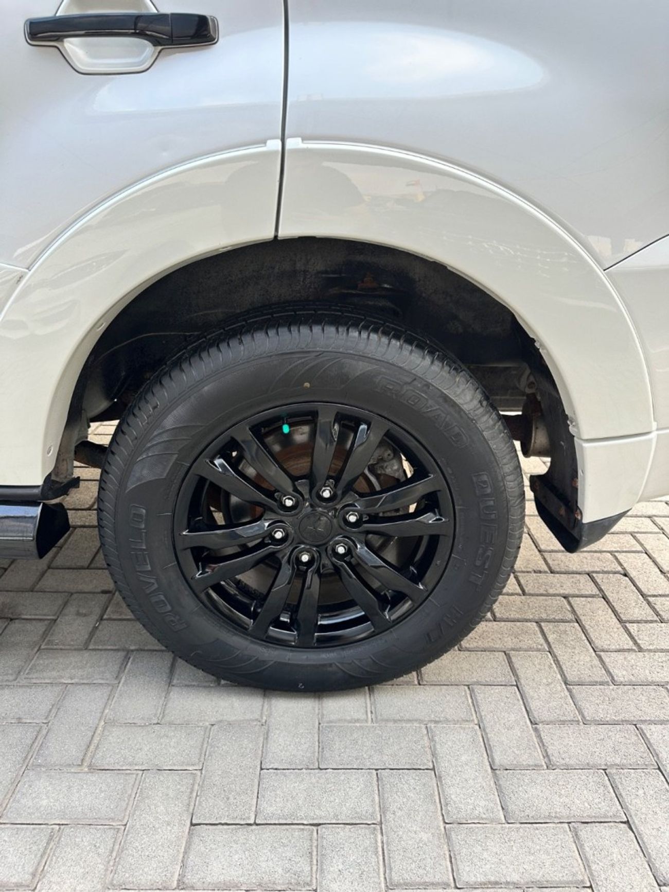 Mitsubishi Pajero GLS 3.5L (189 HP)