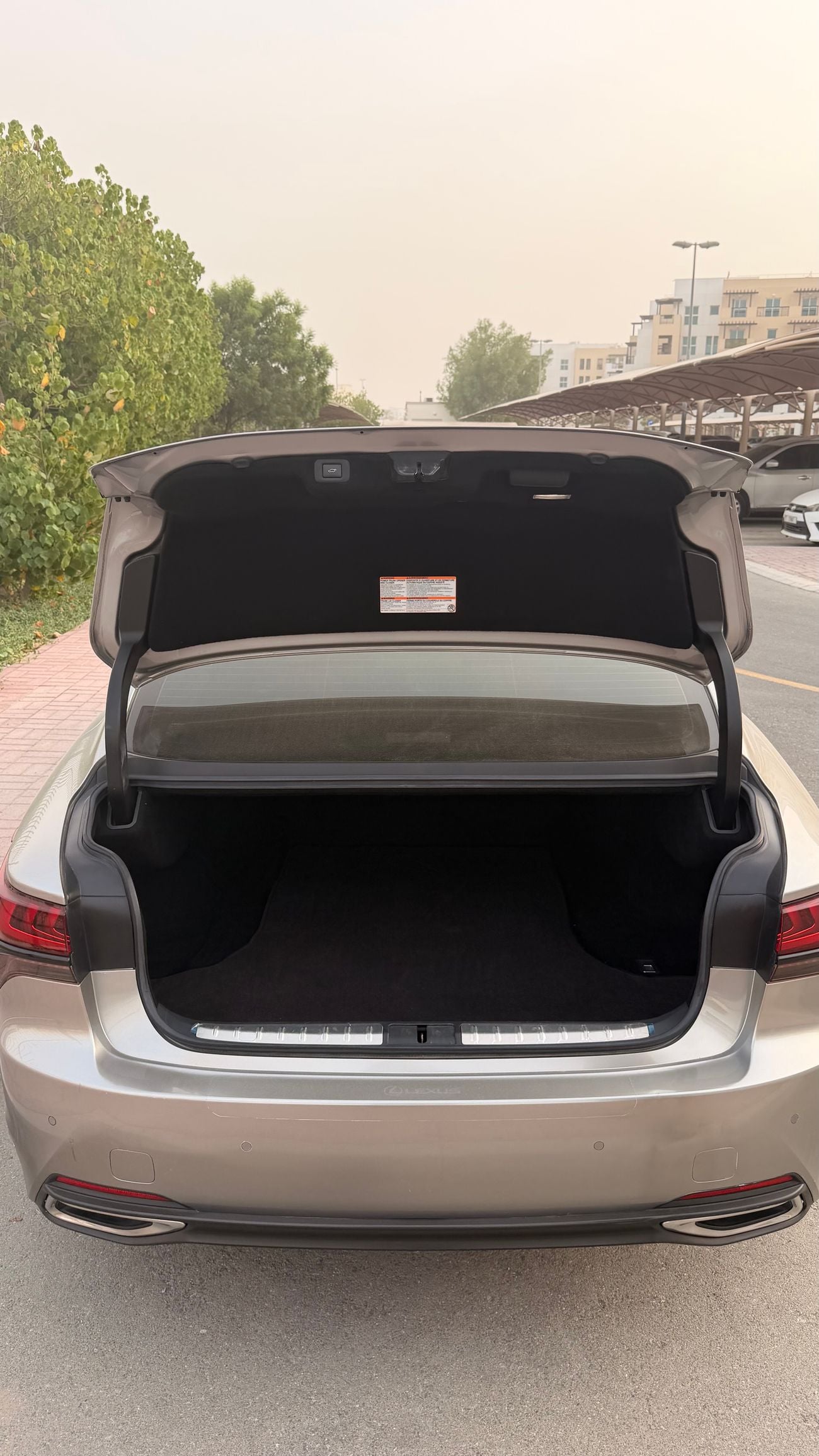 لكزس LS 500 PLATINUM