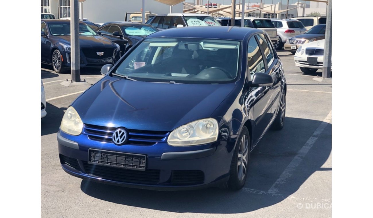 Volkswagen Golf Golf model 2009 GCC car prefect condition  one owner 1.6