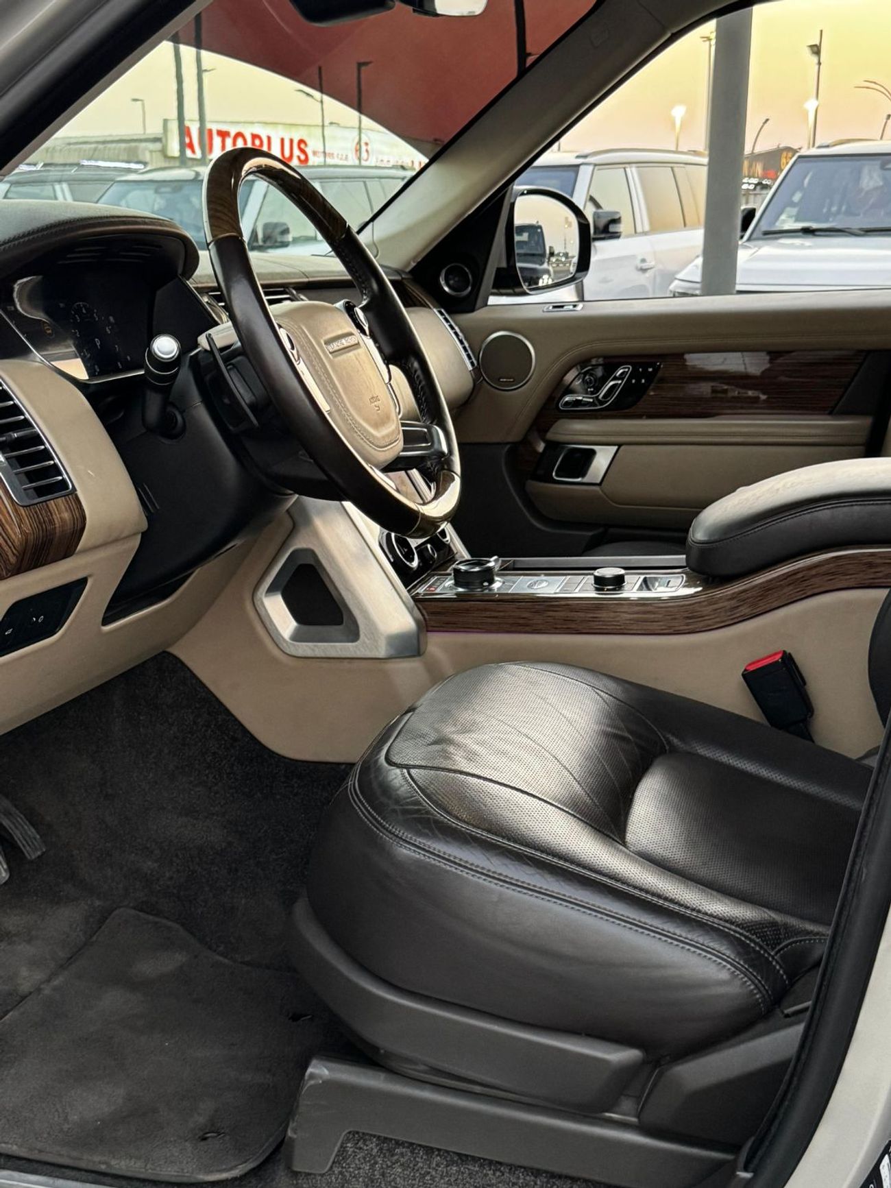 لاند روفر رينج روفر HSE 3.0L (380 HP)