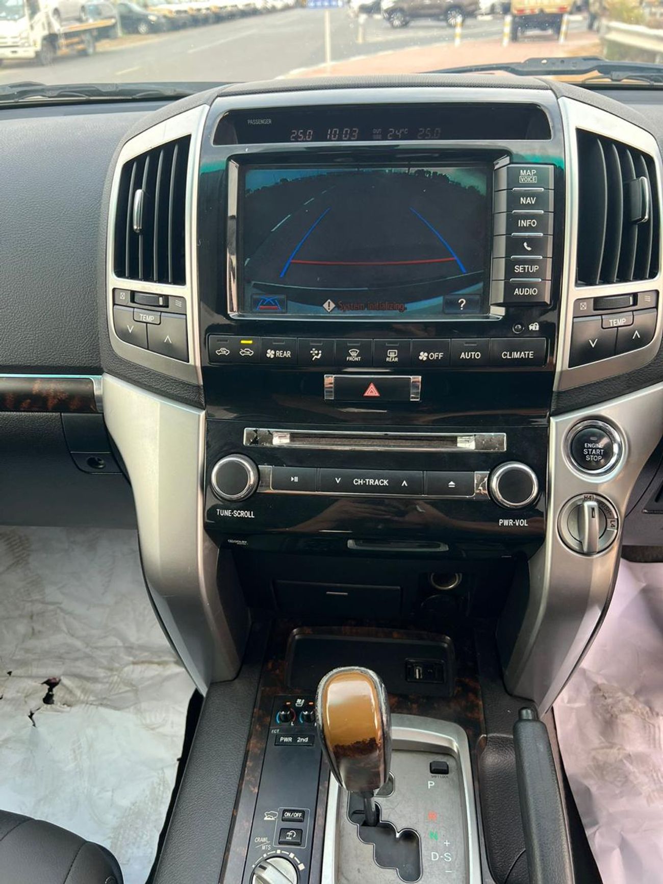 تويوتا لاند كروزر Landcruiser Sahara white colour with black interior RHD Diesel 8 seaters