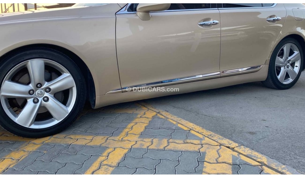 Lexus LS460