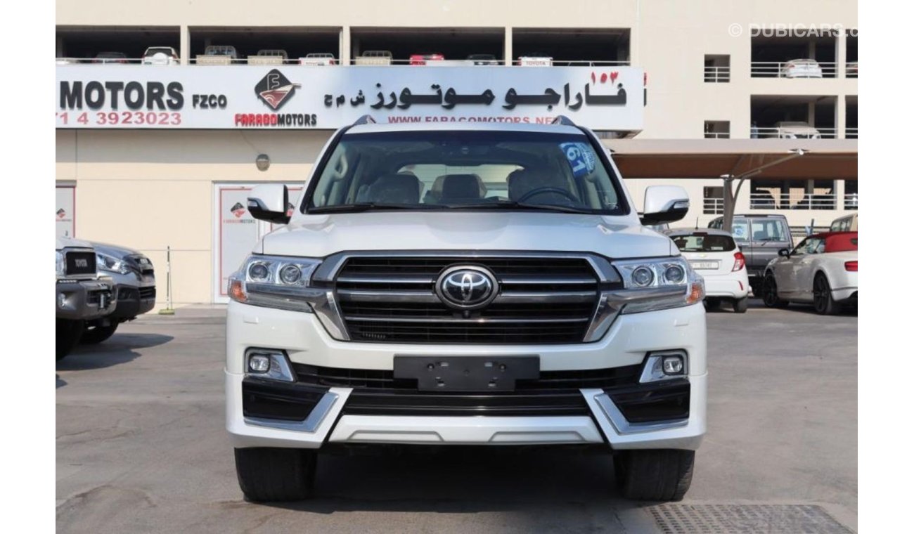 Toyota Land Cruiser VXS GRAND TOURING 5.7L V8 *0km*