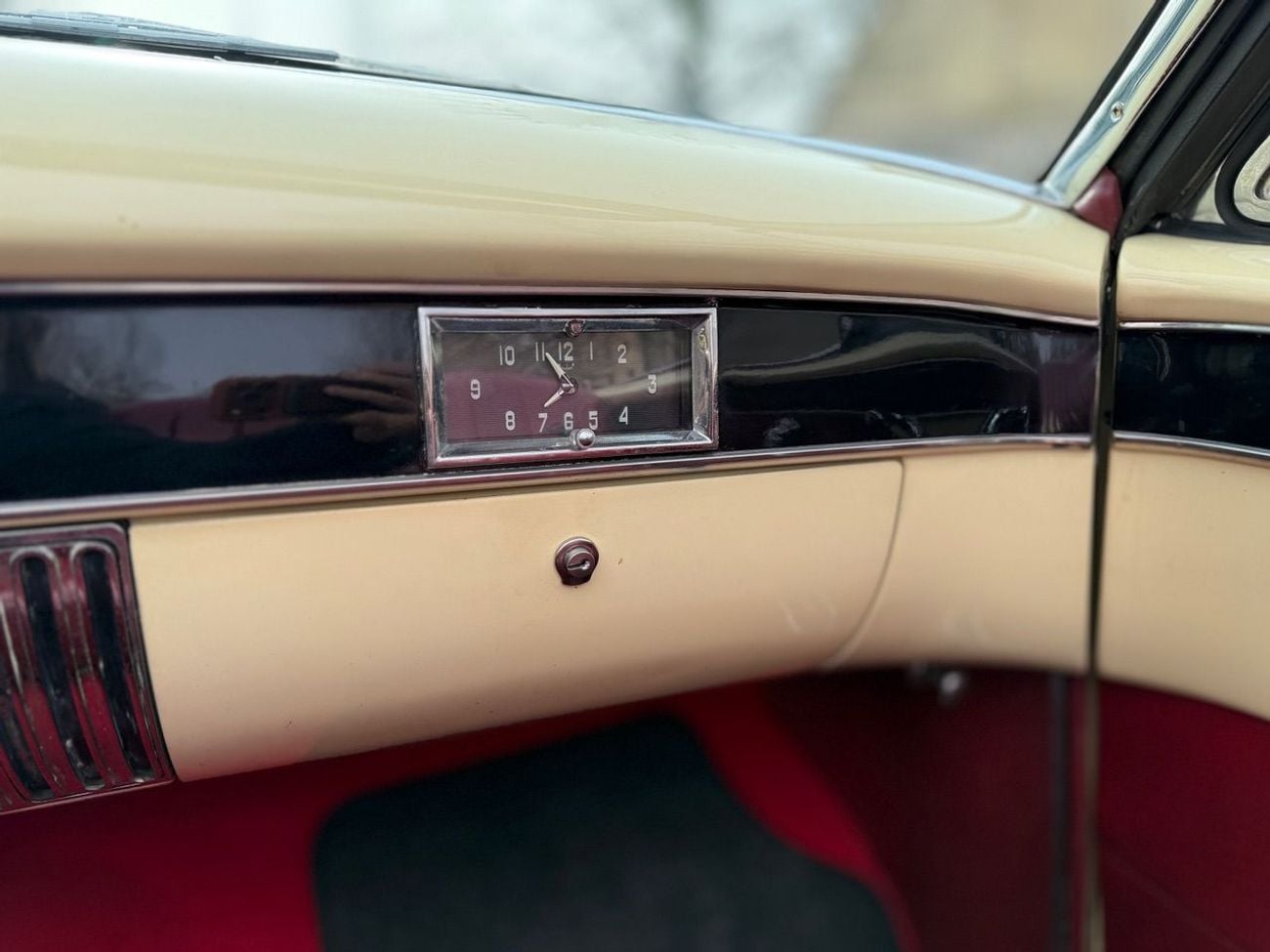 Cadillac Series 62 1949 Cadillac Series 62 Convertible – Fiesta Ivory – Red Leather – Matching Numbers – Collector Grad
