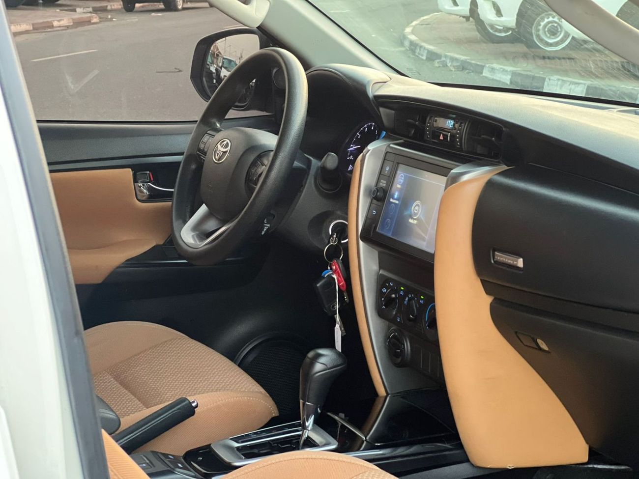 تويوتا فورتونر 2022  Toyota Fortuner EXR 2.7L (160 HP)V4 -AWD 4x4 - GCC Rear Sensor - Cruise Control