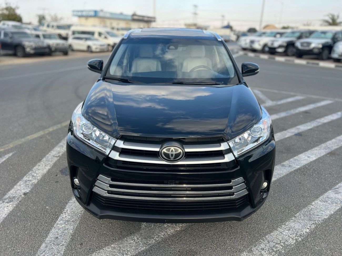 تويوتا هايلاندر 2017 TOYOTA HIGLANDER XLE // LEATHER & ELECTRIC SEATS  // PUSH START // SUNROOF - REAR DOOR OPEN CLO