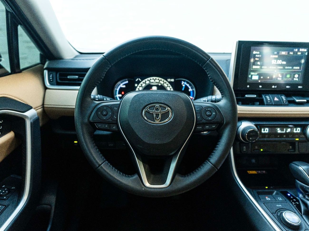 Toyota RAV4 AED 2,327 PM • RAV 4 HYBRID VXR • ONLY 11,500 KMS • OFFICIAL AL FUTTAIM MOTORS TOYOTA WARRANTY