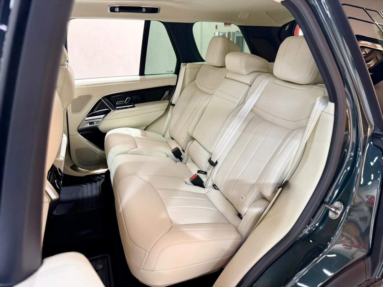 لاند روفر رينج روفر P530 SE