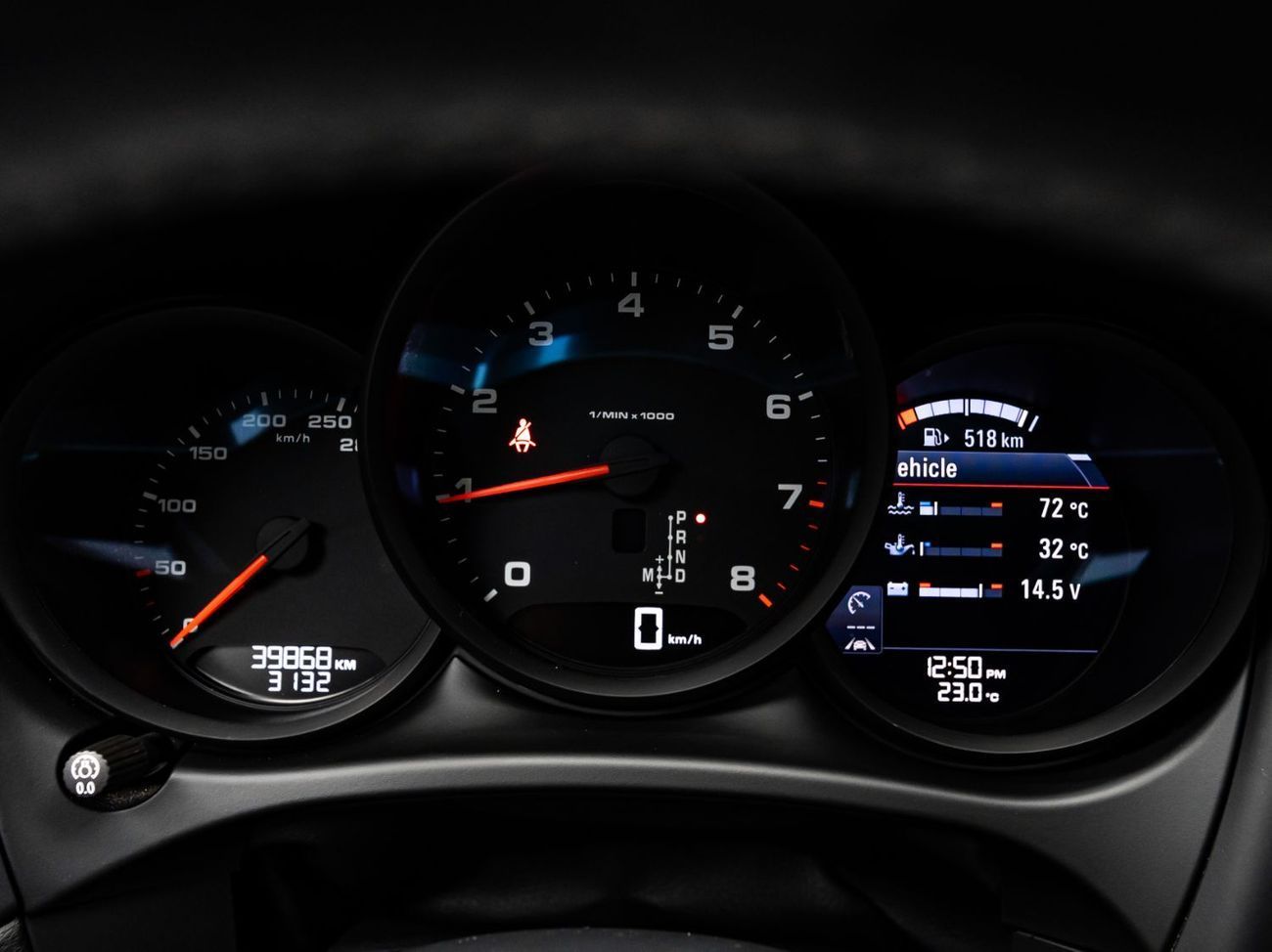 Porsche Macan Std 2.0L (252 HP) 2020 Porsche Macan, 2026 Porsche Warranty, Full Service History, Low KMs, GCC