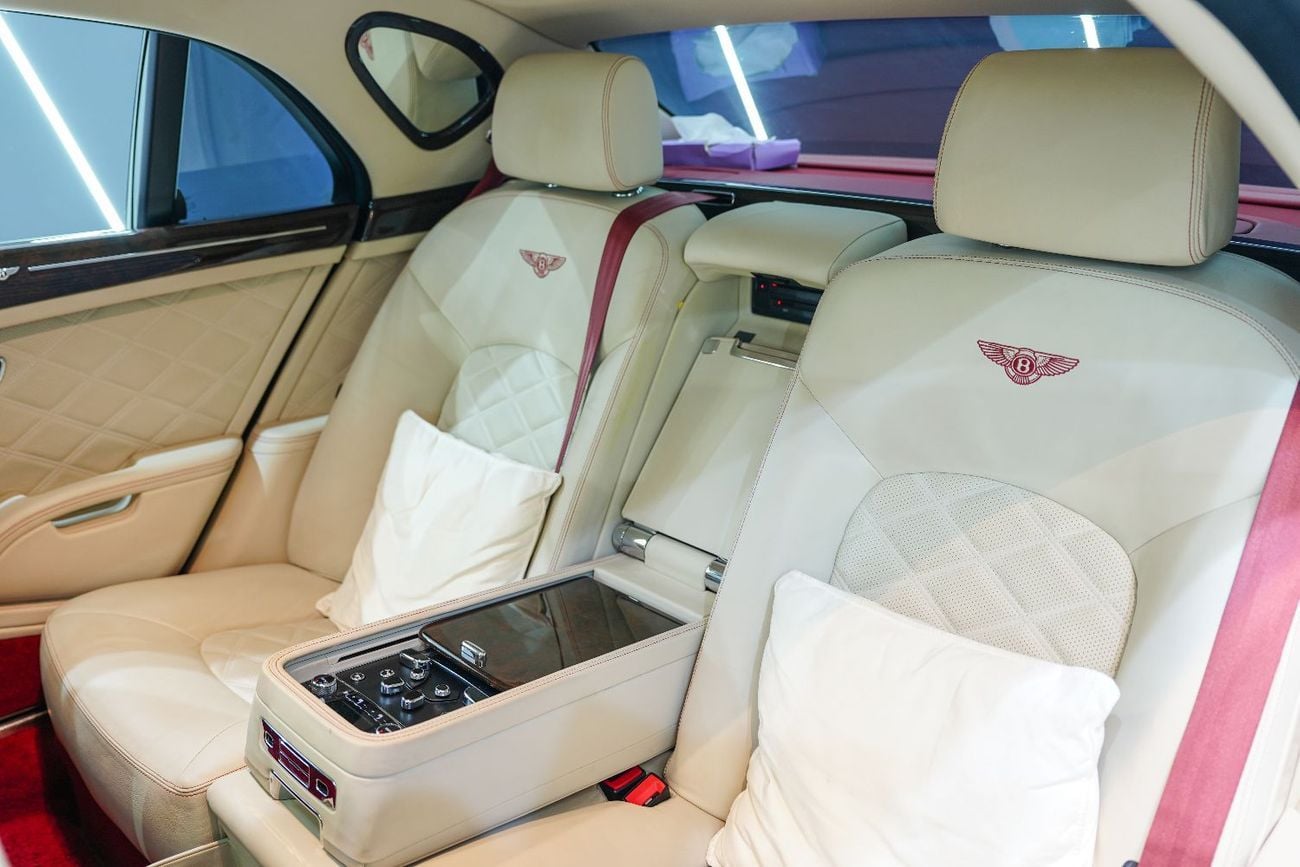Bentley Mulsanne Mulliner, Rear Entertainment Package, Naim Premium Sound System, GCC Spec!!