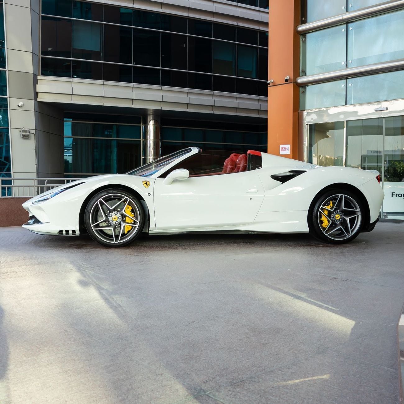 فيراري ف ٨ سبيدر STD 3.9T V8
