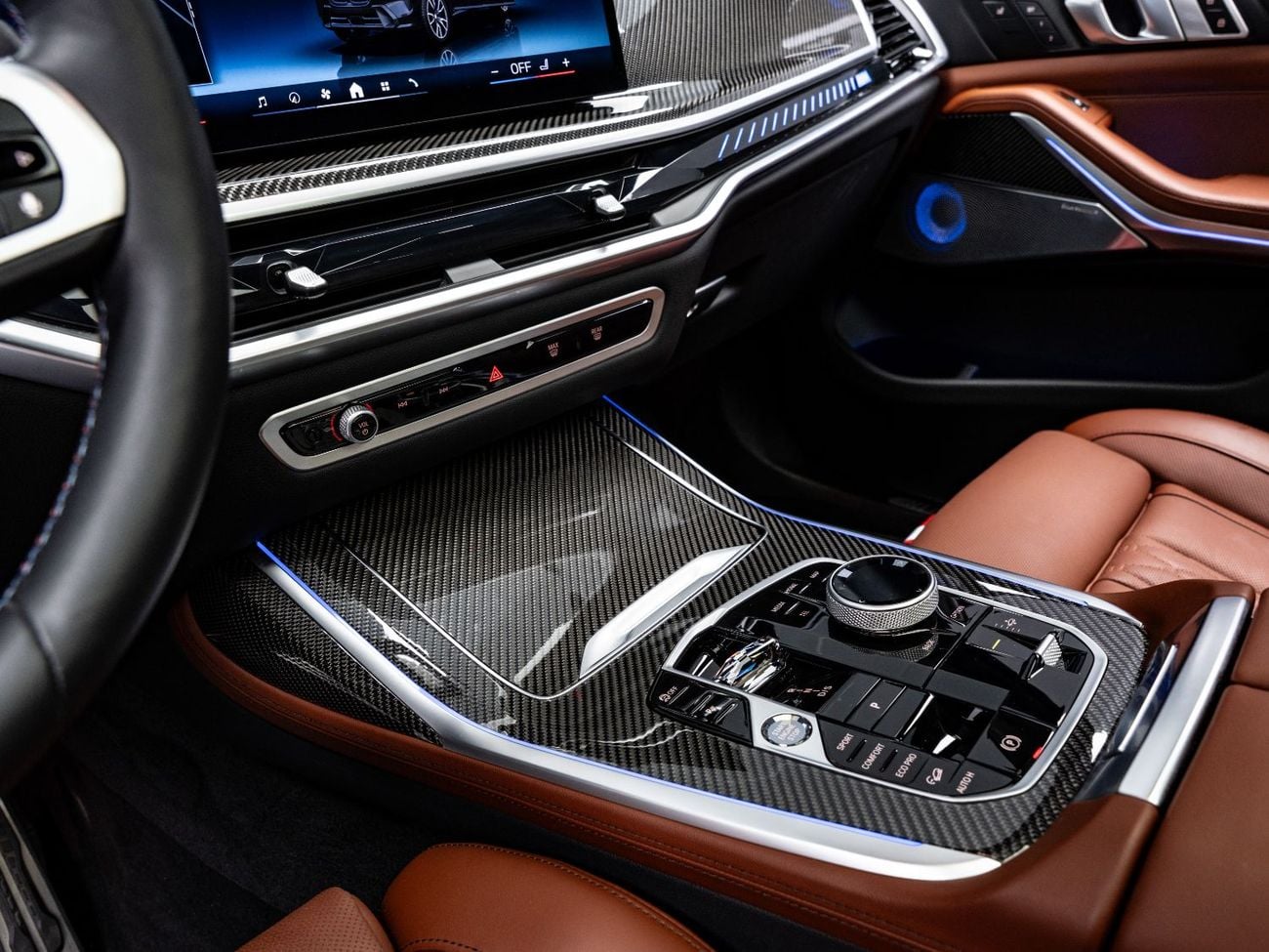 BMW X7 M60i XDRIVE BUY NOW, PAY 2027 | THE BLACKLINE STANDARD | BMW Warranty + Service Contract, GCC, LOW K