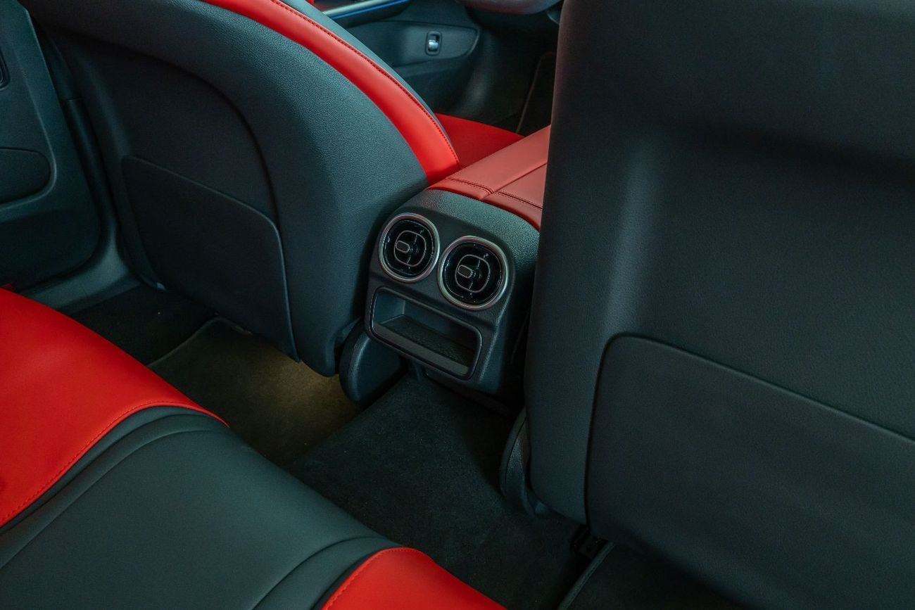 Mercedes-Benz C 300 Mercedes-Benz C 300 AMG | 2022 | 4Matic | with 360 Camera | 3 Years Gargash Auto Warranty