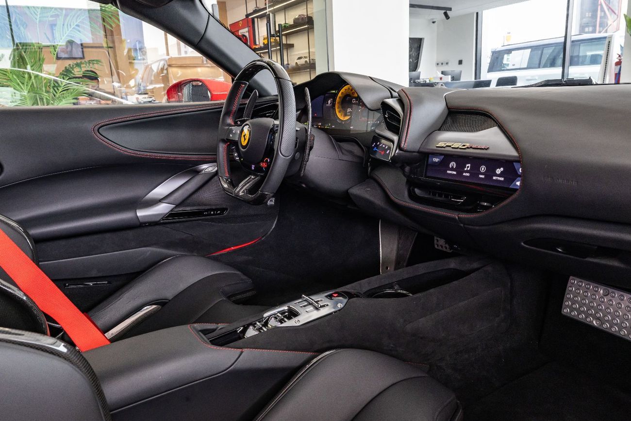 Ferrari SF90 Spider Ferrari SF 90 Spyder Hybrid - Red - 2023 - Perfect Condition