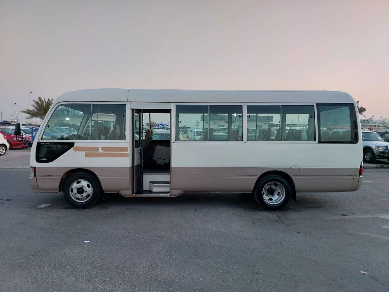 Hino Liesse II HINO LIESSE II BUS RIGHT HAND DRIVE(PM01666)
